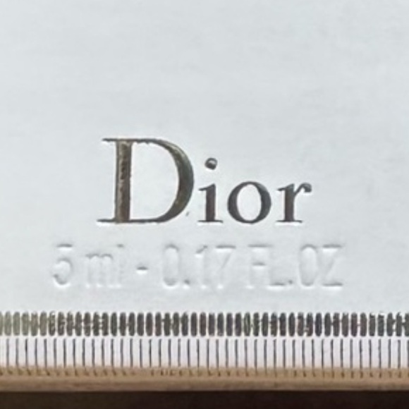 Dior Miss Dior Eau de Parfum - Elegant Pink Fragrance - Picture 4 of 4